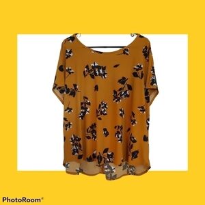 🆕️NEW GEORGE FLORAL TSHIRT//B2